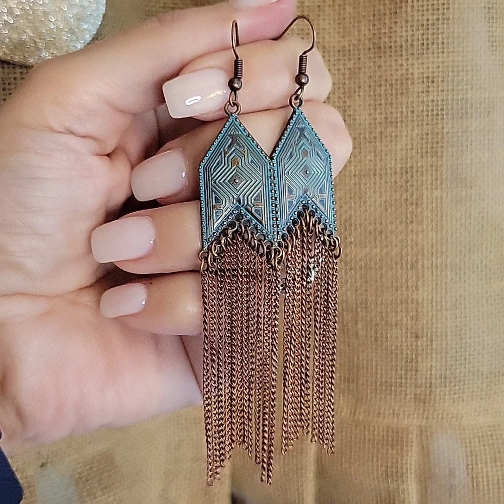 🔥LAST PAIR🔥 Bohemian Verdigris Chain Tassel Drop Earrings - Picture 4 of 8